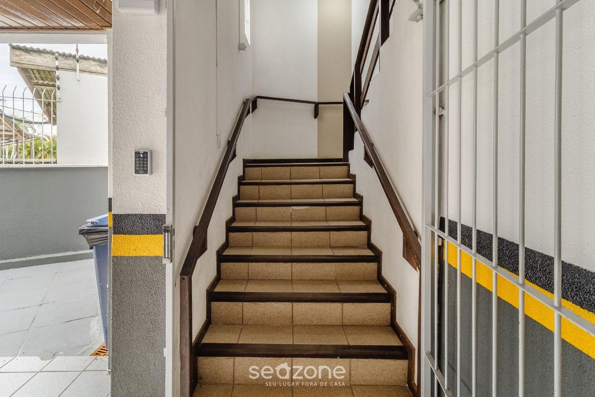 Apartamento Apto Com Sacada A 100m Da - Ingleses Eab203 *